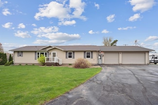 420 Woodruff St, Aurora, IA 50607