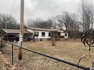 17568 Barrys Ln, Trumann, AR 72472