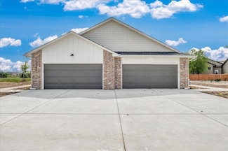 2215 N 159th St E, Wichita, KS 67228