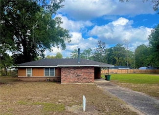 215 Bankston Dr, Bogalusa, LA 70427