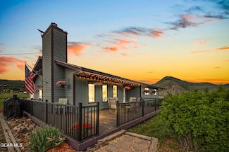 686 E Nevava St, Hot Sulphur Springs, CO 80451