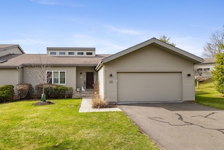 16 Thistle Hollow, Avon, CT 06001