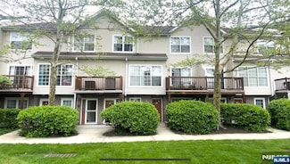 1422 Westgate Dr Unit 209, Fort Lee, NJ 07024