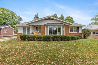 1653 Fruitwood Dr NW, Grand Rapids, MI 49504