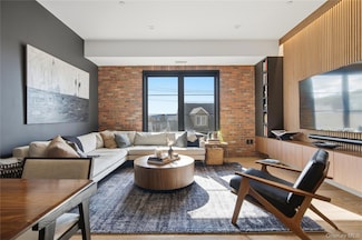 50 Chestnut St Unit 8, Dobbs Ferry, NY 10522