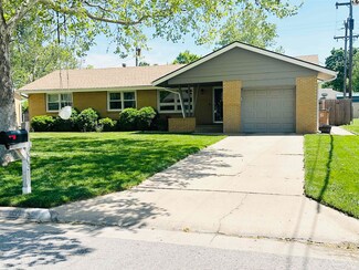 603 Newport Rd, Hutchinson, KS 67502