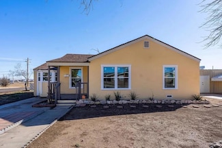 208 N Gillis St, Fort Stockton, TX 79735