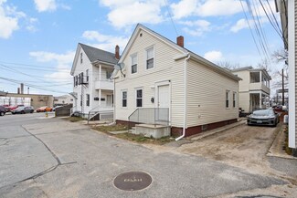 32 Willow St, Nashua, NH 03060