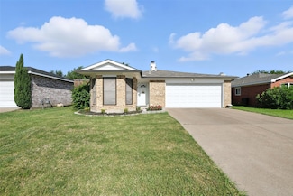 1016 Union Dr, Saginaw, TX 76131