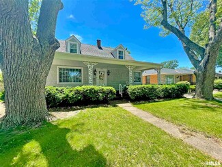 2710 W Wendarm Ct, West Peoria, IL 61604