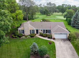 620 E Greenview Rd, Itasca, IL 60143