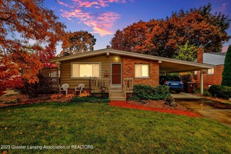 2422 Ridgeline Dr, Lansing, MI 48912