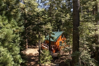 629 Lodge Ln, Twin Peaks, CA 92391
