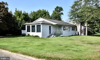 173 S Washington Dr, Pennsville, NJ 08070