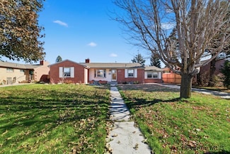 3923 Mccomb Ave, Cheyenne, WY 82001