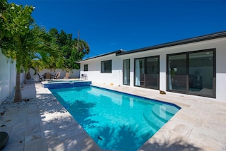 3208 Dow St, Pompano Beach, FL 33062