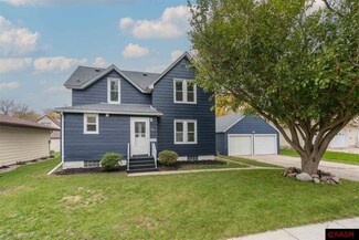490 490 Sw 7th St, Wells, MN 56098