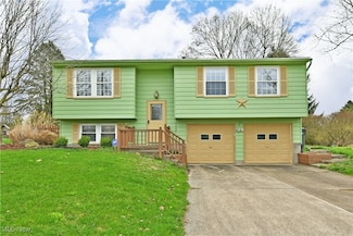 8094 Castle Rock Dr NE, Warren, OH 44484