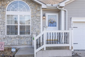 10708 E Maple Ave, Peculiar, MO 64078