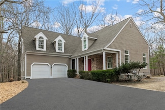 205 Shady Hill Dr, East Greenwich, RI 02818