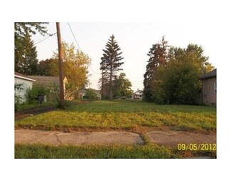 2513 Huron St, South Bend, IN 46619