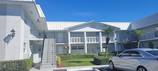 19 Colonial Club Dr Unit 200, Boynton Beach, FL 33435