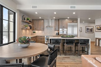 700 Village Dr Unit 205, Donnelly, ID 83615