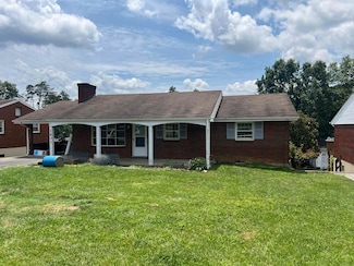 1631 Eanes Rd, Roanoke, VA 24014