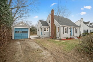 48 Draper Ave, Warwick, RI 02889