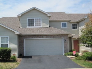 54 Rolling Oaks Rd Unit B, Sugar Grove, IL 60554