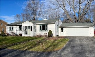 12156 Liberia Rd, East Aurora, NY 14052