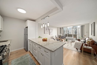 44 Washington St Unit 1104, Brookline, MA 02445