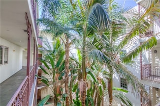 4551 Coldwater Canyon Ave Unit 304, Studio City, CA 91604