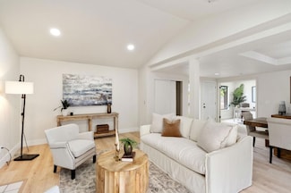 6872 Calvine Rd, Sacramento, CA 95823