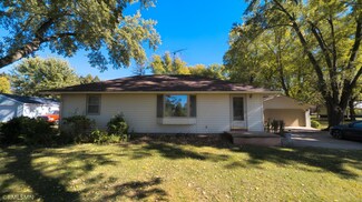914 51st Ave SE, Rochester, MN 55904