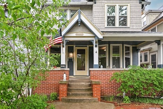 2834 N Hackett Ave, Milwaukee, WI 53211