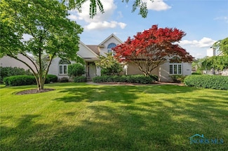8707 Kellie Ln, Sylvania, OH 43560