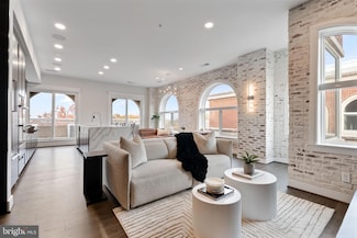 625 Slaters Ln Unit 402, Alexandria, VA 22314