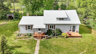 11851 N Crystal Rd, Vestaburg, MI 48891