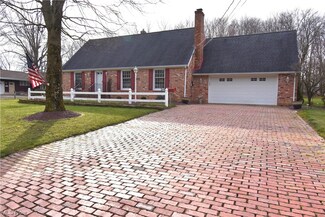 155 Tulip Dr, Hubbard, OH 44425