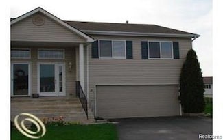 1136 Lakeview Cir Unit 80, Grand Blanc, MI 48439