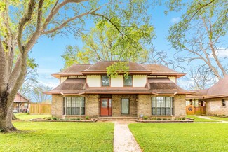 1617 Azalea St, Sweeny, TX 77480