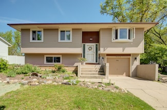 1410 Concord Ln, Schaumburg, IL 60193