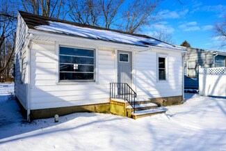 215 N Grafton Ave, Muncie, IN 47303