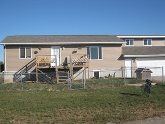 704 E State St, Plankinton, SD 57368