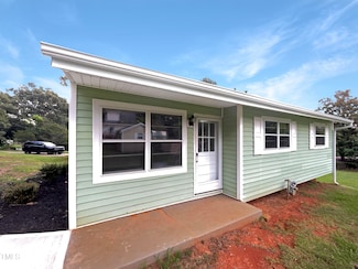 225 W Orange St, Hillsborough, NC 27278