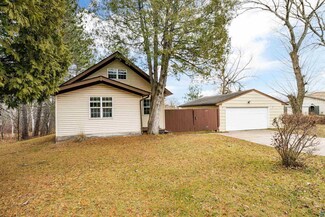 3728 Haines Rd, Duluth, MN 55811