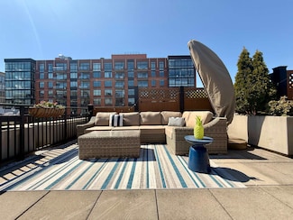 1100 Maxwell Ln, Hoboken, NJ 07030