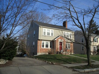 10 Sumner St Unit 12, Newton Center, MA 02459