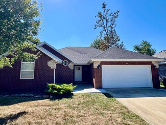 884 W Dustin Ln, Nixa, MO 65714